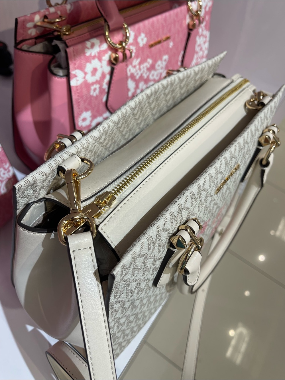 MICHAEL KORS Marilyn Md Embellished Signature Logo Satchel
Lt Cream Multi 
NWT - Picture 12 of 16